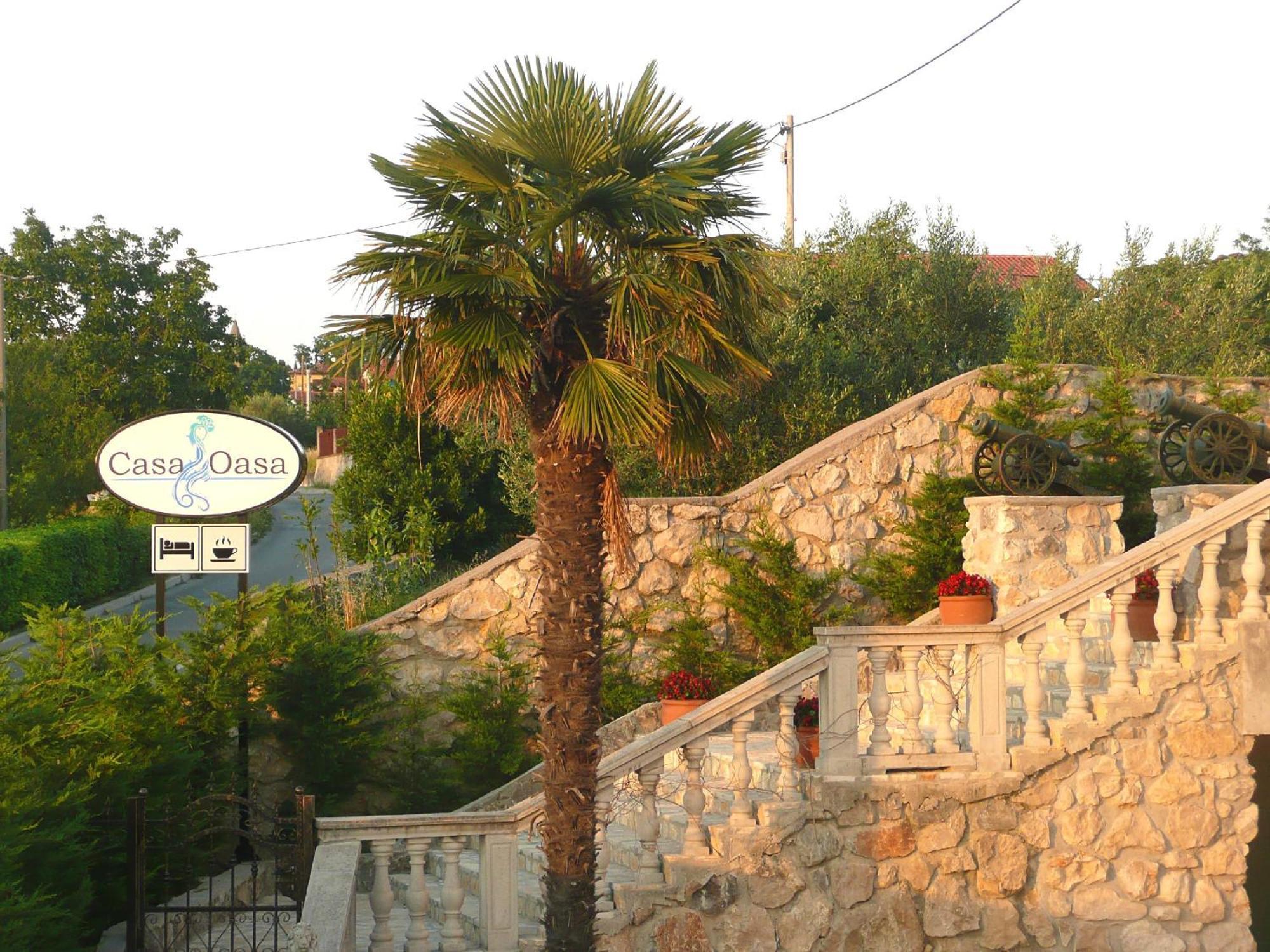 Casa Oasa -Accommodation , Pizzeria & Bar Marezige Exterior photo